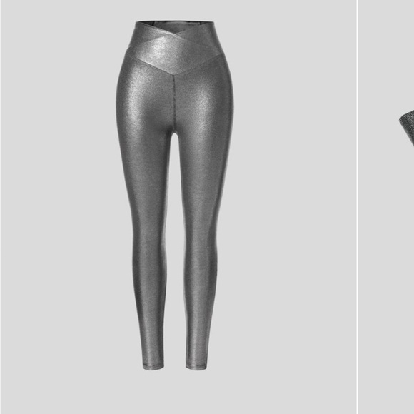 HALARA softly zero faux leather  crossover back pocket front crossover leggings - Picture 5 of 13